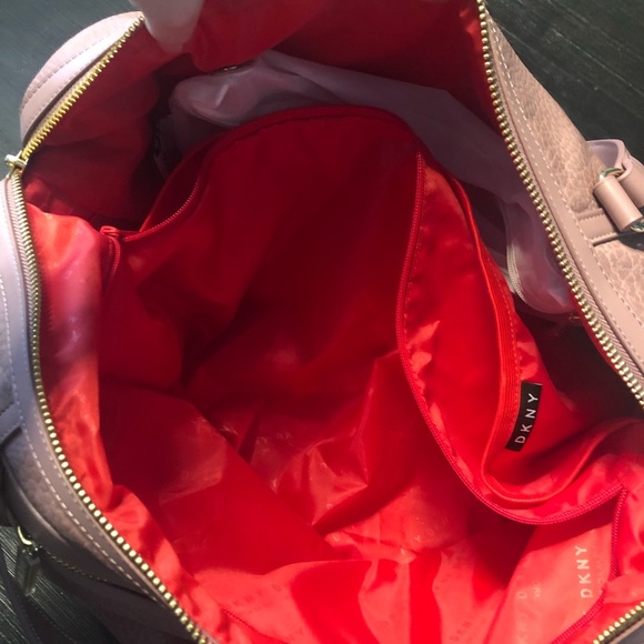 DKNY Weekender tote, in Primrose. Minimal use, in like-new condition. - Picture 5 of 8